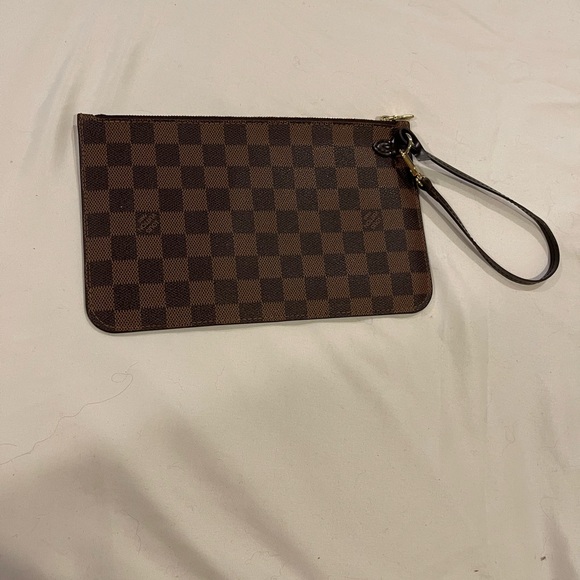 Louis‎ Vuitton Checkered Clutch - Picture 1 of 8